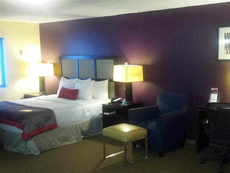 Ramada By Wyndham Rockaway Hotel Kültér fotó