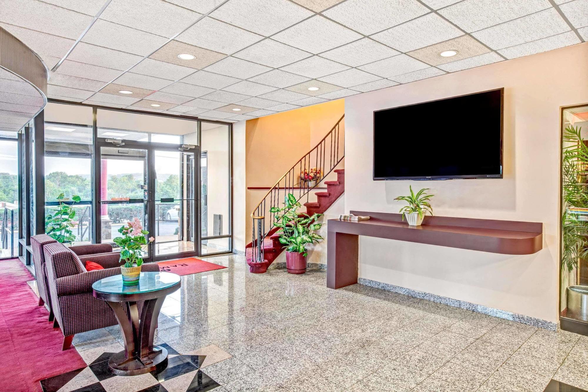 Ramada By Wyndham Rockaway Hotel Kültér fotó